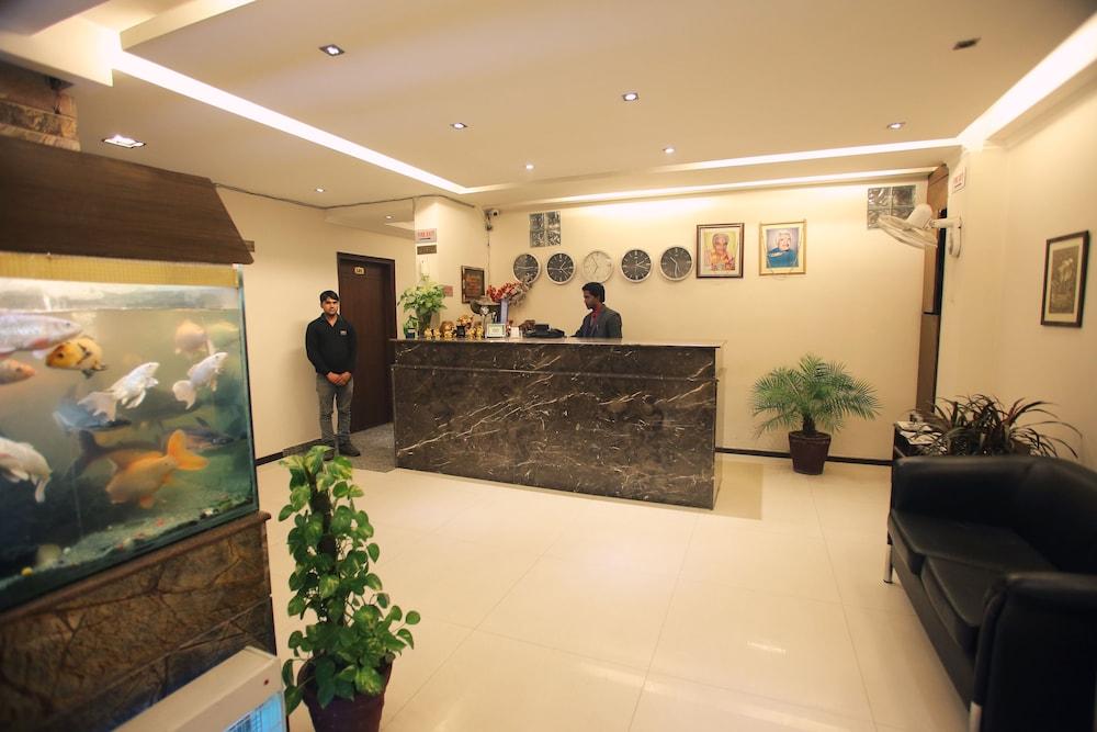 Premier - Golf Course Road ,gurgaon 3* Gurgaon